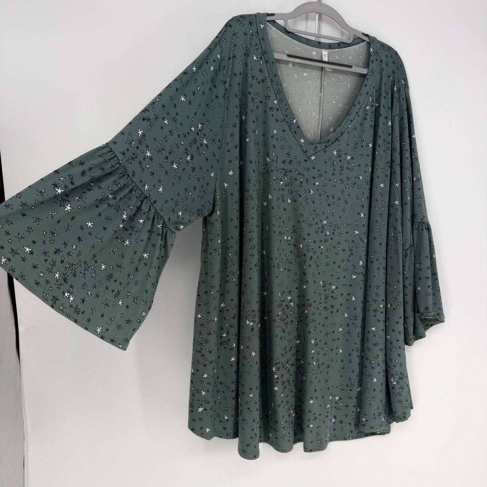 Curvy Lovey Tunic Length Womens 5XL Green Star Print Bell Sleeve Boho Whimsigoth